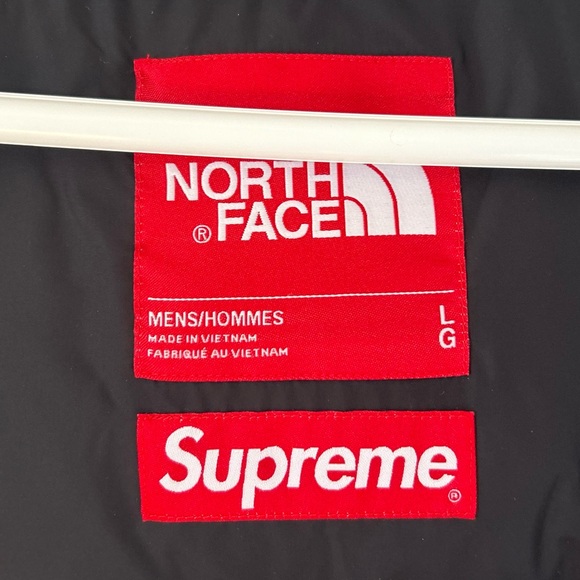 Supreme/The North Face
Studded Nuptse Vest Red SS21 USL - Picture 3 of 16